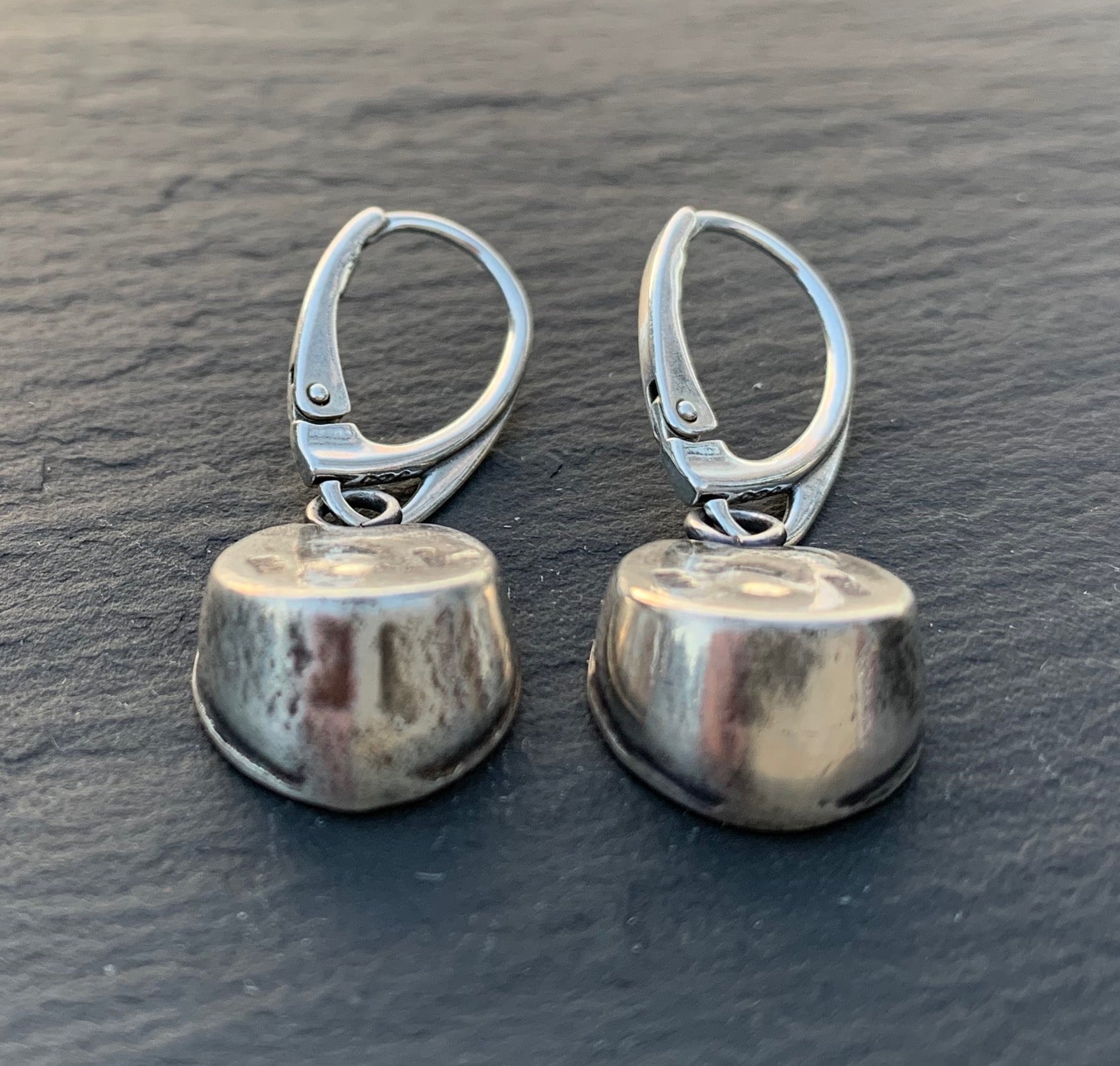 Sterling Hoofprints Leverback Earrings in Pony Size