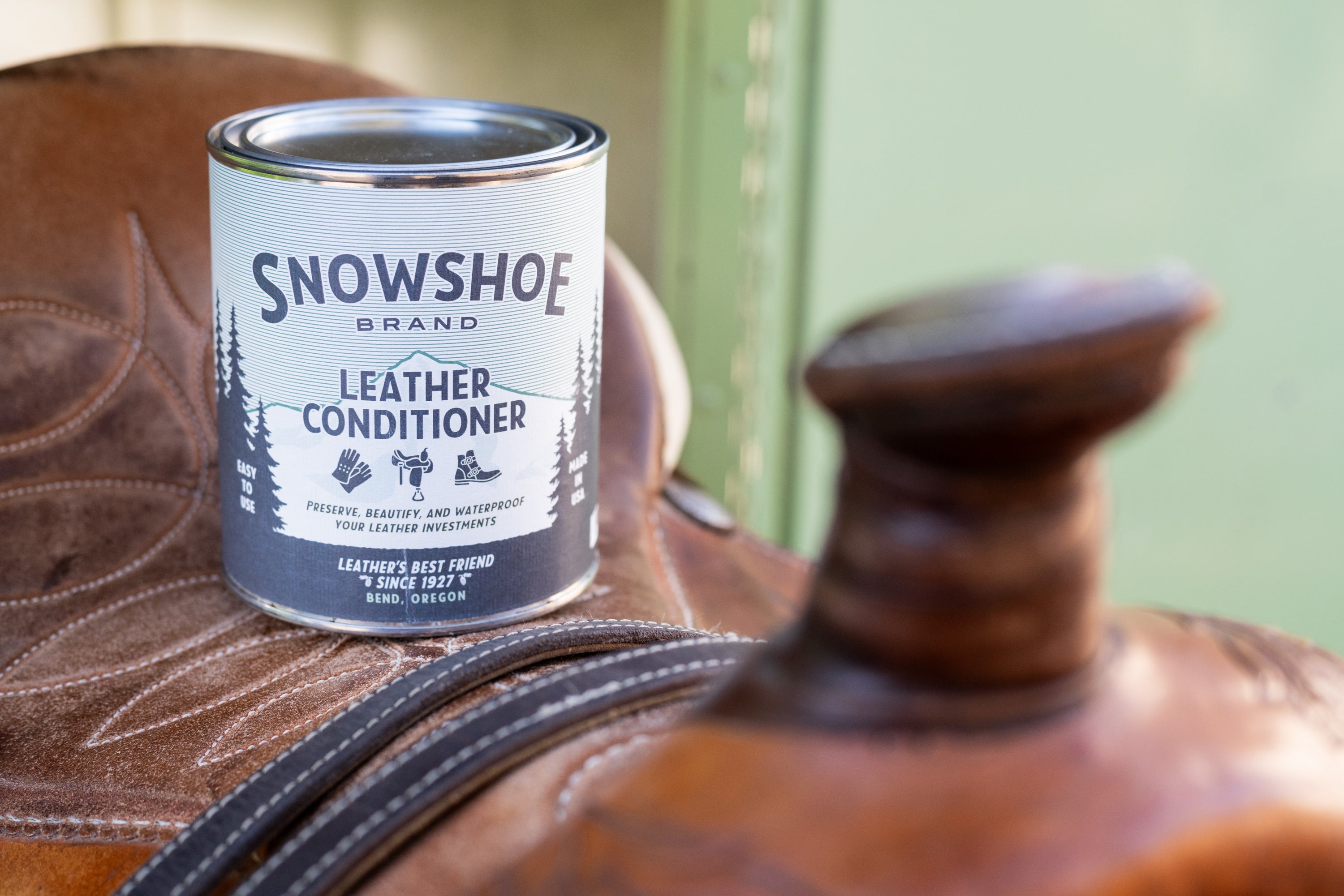 Snowshoe Leather Conditioner - 4oz Tin