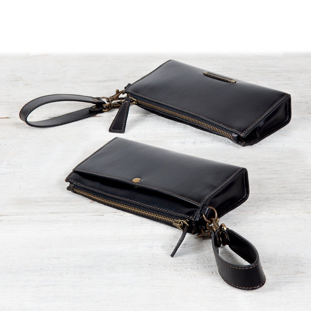 Caravel Wristlet Clutch - Luxury Leather Handbag in Black