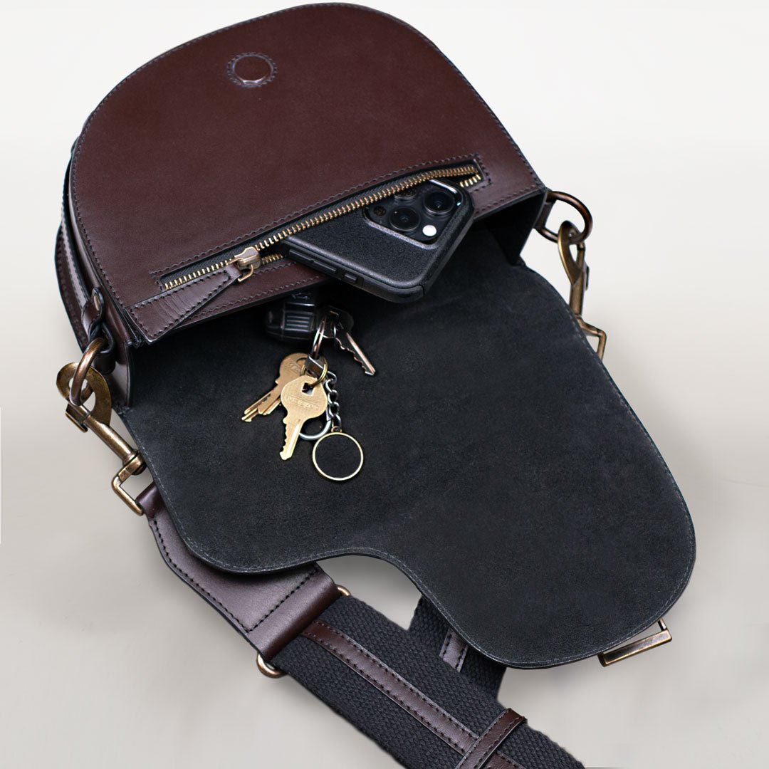 Signature Saddle Bag - Luxury Leather Handbag in Deep Brown