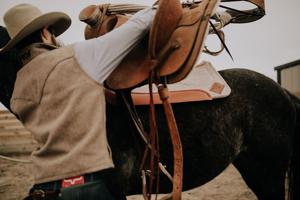 Contour Classic Saddle Pad- Tan with Red Dove Wear Leather