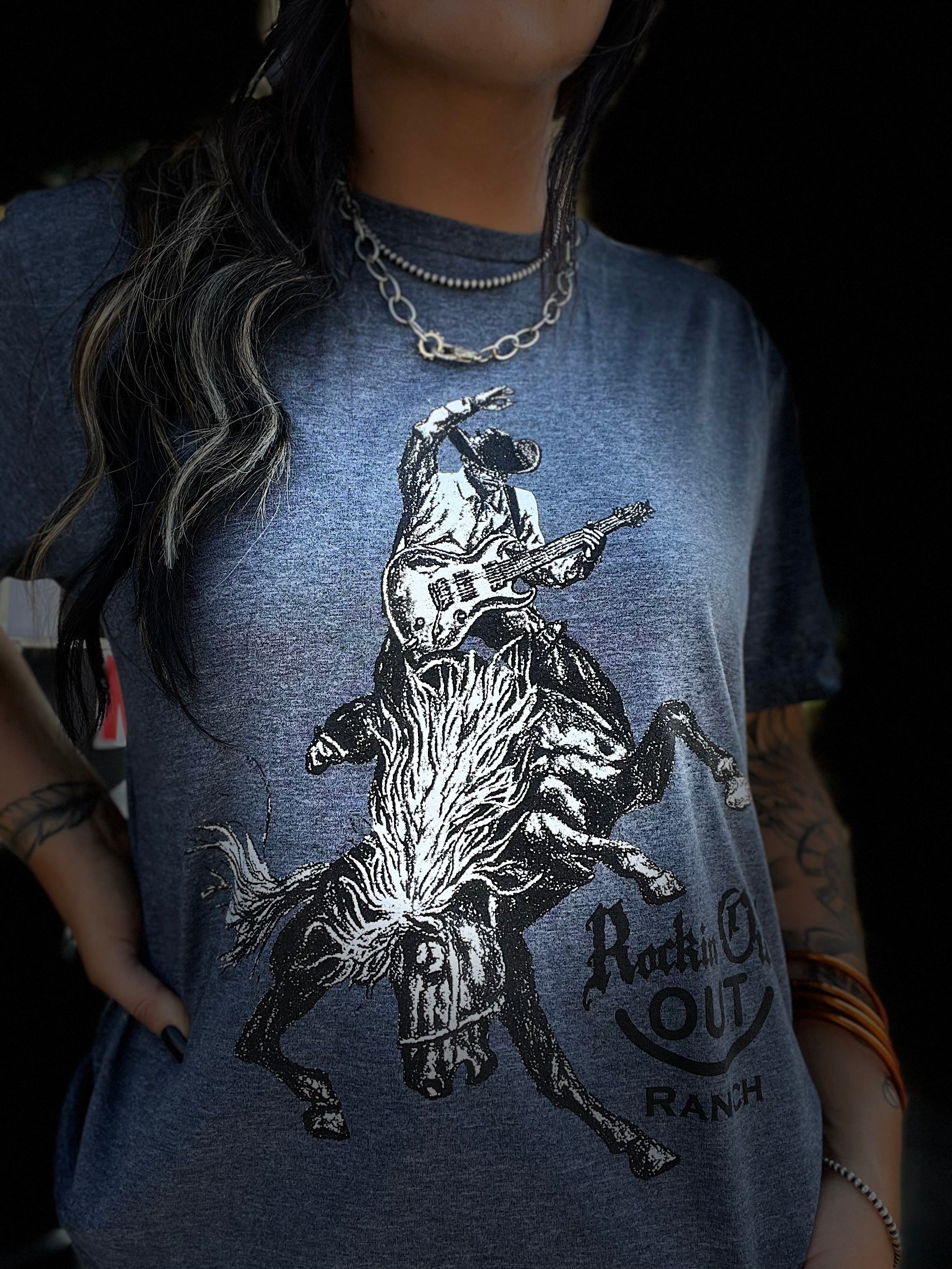 TSHIRT BUCKIN HORSE